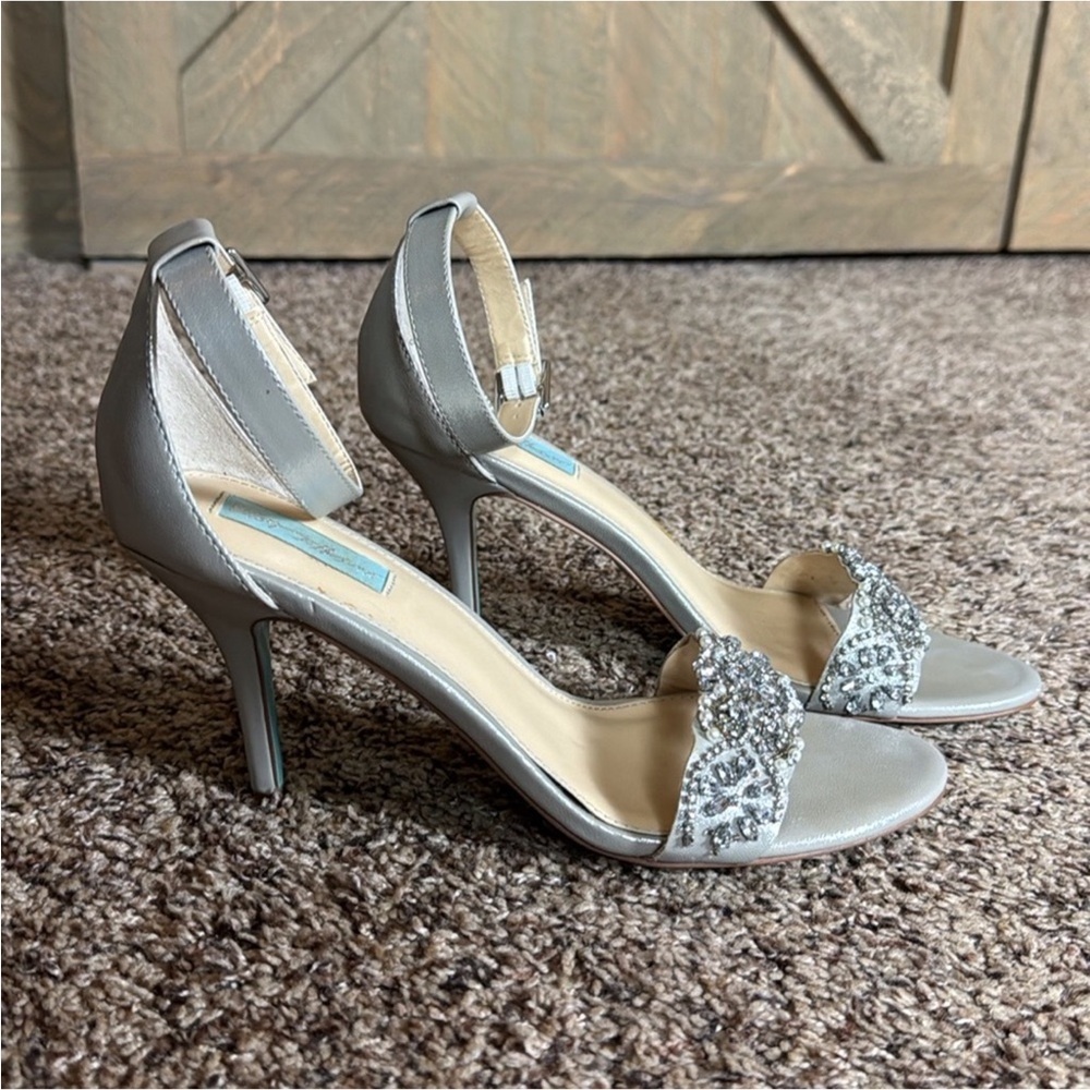 Blue by Betsey Johnson Gina Silver rhinestone Embellished Heels Size 11 - Picture 6 of 14